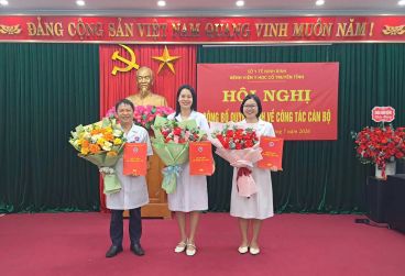 BỆNH VIỆN Y HỌC CỔ TRUYỀN TỈNH NINH BÌNH TỔ CHỨC HỘI NGHỊ CÔNG BỐ CÁC QUYẾT ĐỊNH VỀ CÔNG TÁC CÁN BỘ